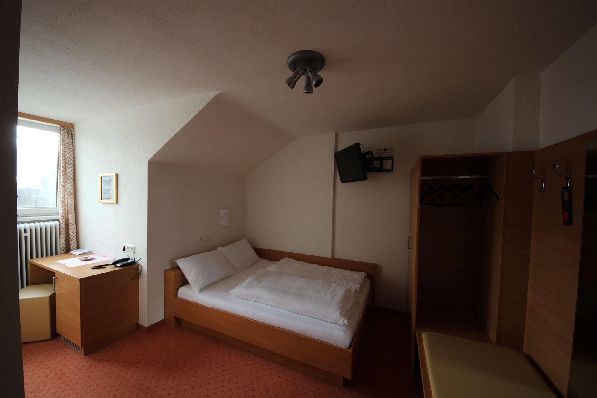 Hotel Kleinmuenchen Linz Exterior photo