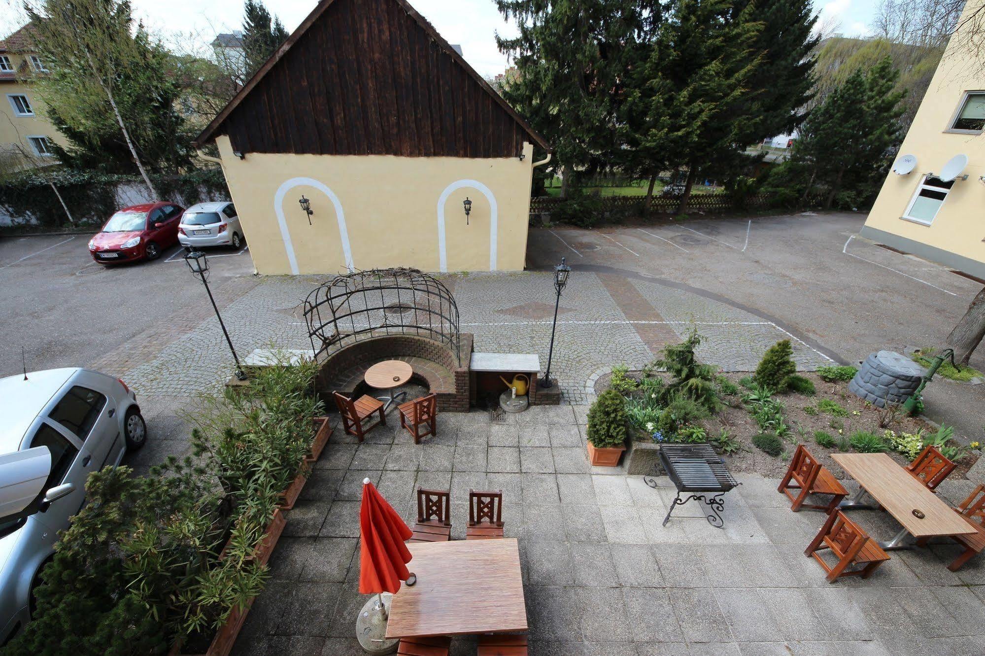 Hotel Kleinmuenchen Linz Exterior photo